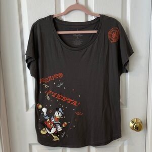 WDW EPCOT Mexico Pavillon Donald duck tee size M